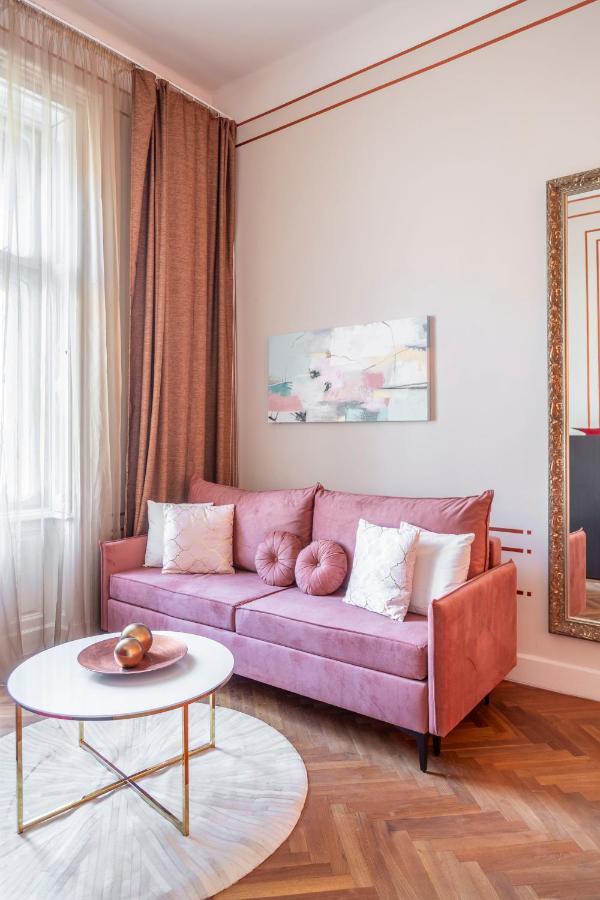 Exclusive & Stylish Central Apartment In The Heart Of Budapeşte Dış mekan fotoğraf